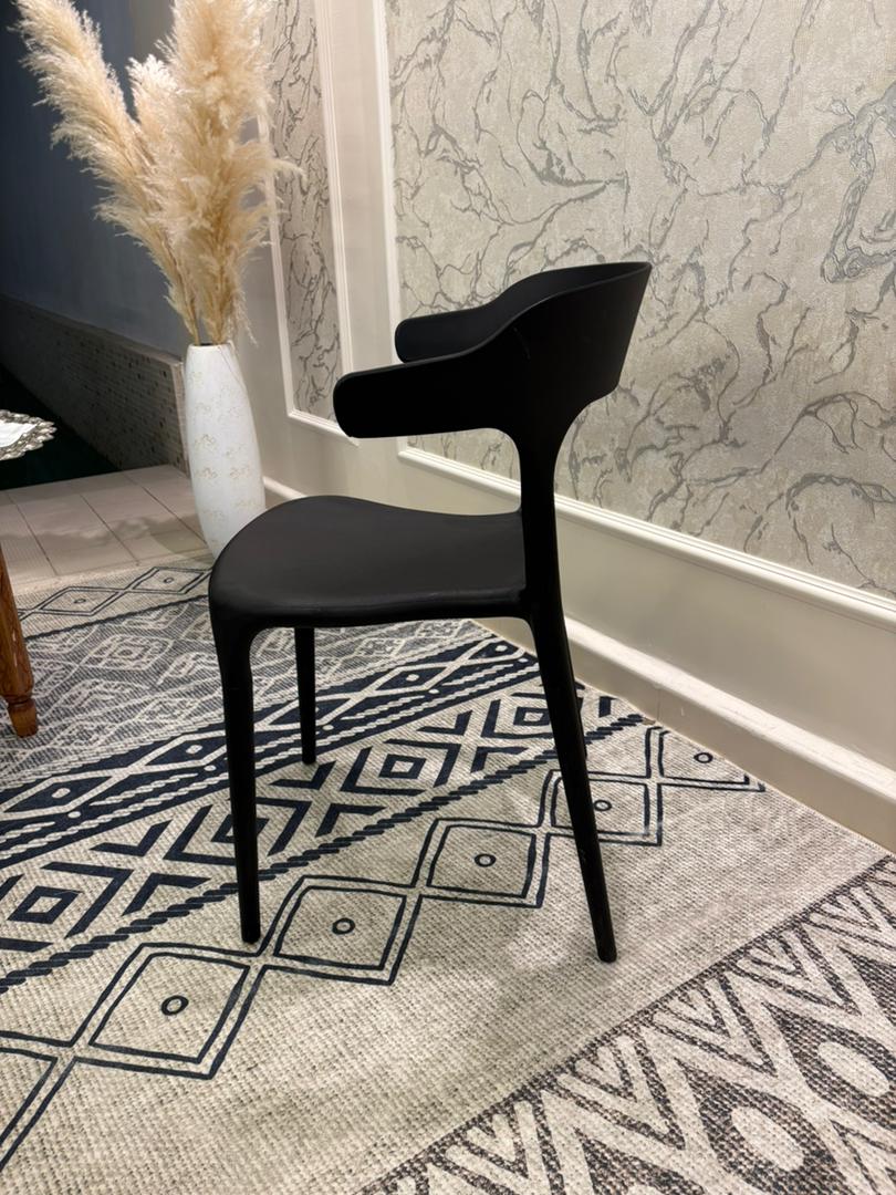 CHAISES