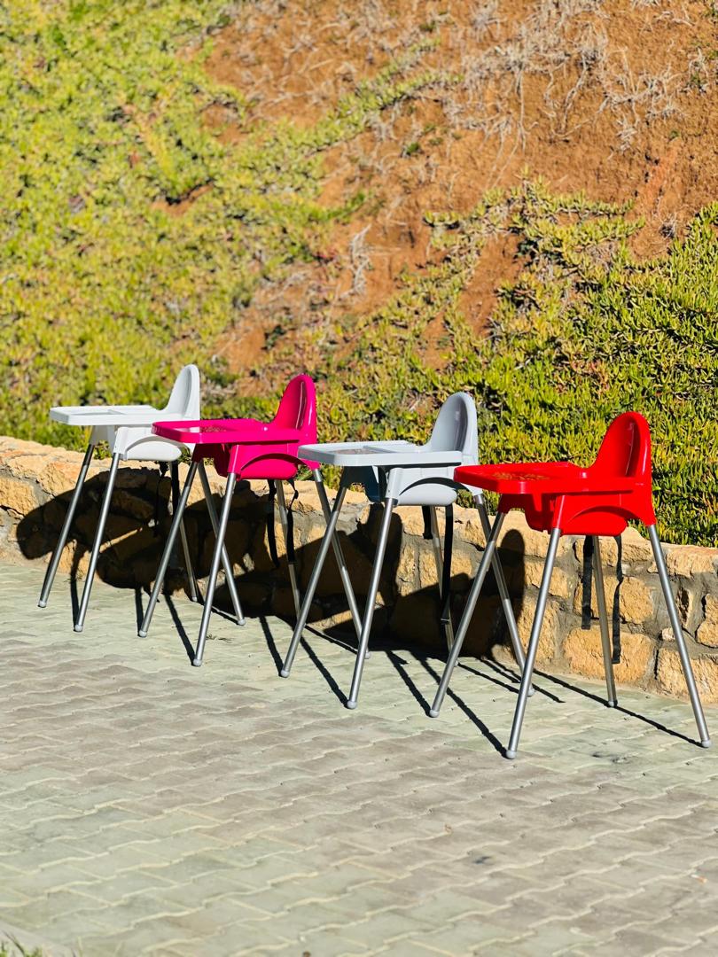 CHAISES