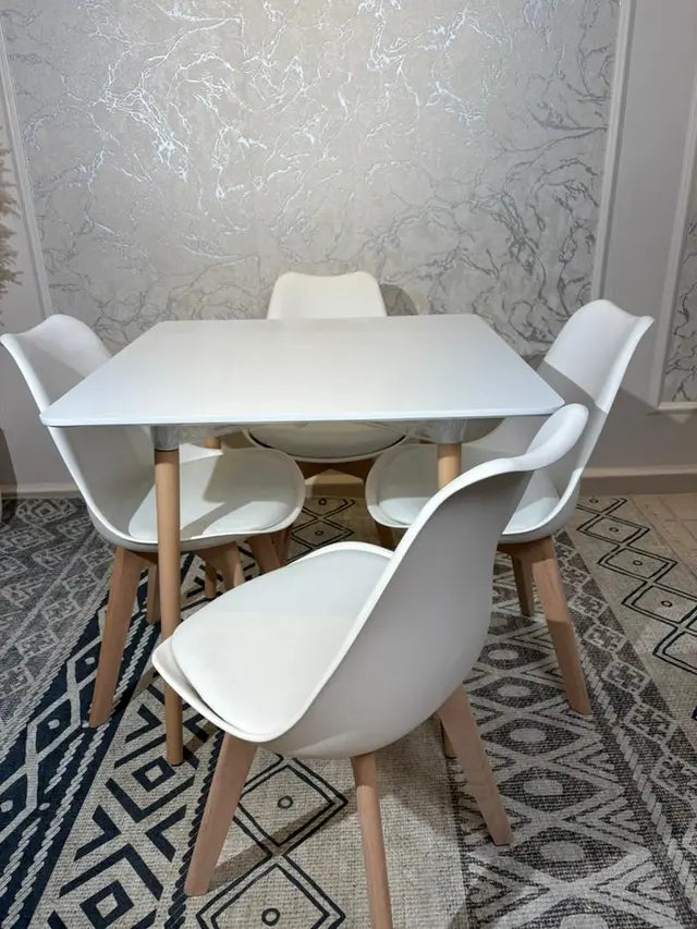 Table Elyne Carré + 4 Chaises