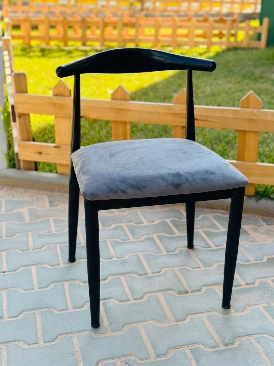 CHAISES